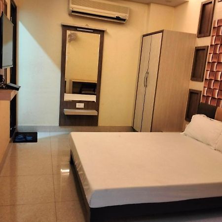 Hotel Shri Gourav Биканер Екстериор снимка