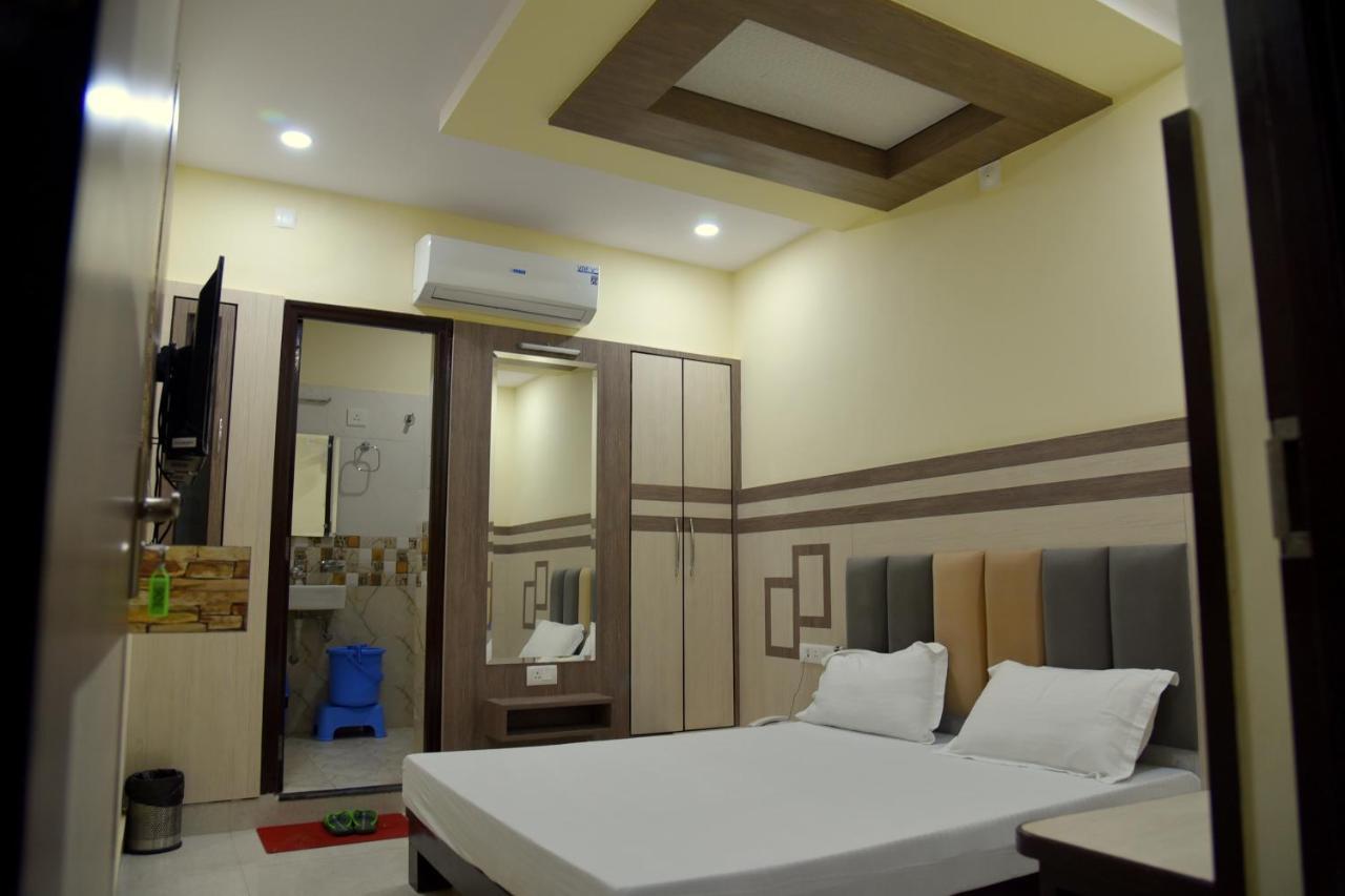 Hotel Shri Gourav Биканер Екстериор снимка