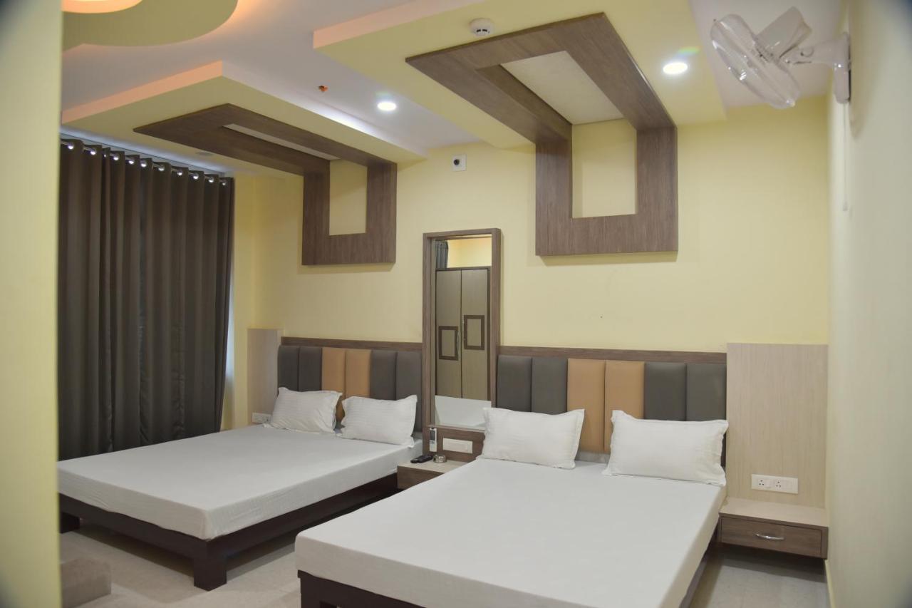 Hotel Shri Gourav Биканер Екстериор снимка