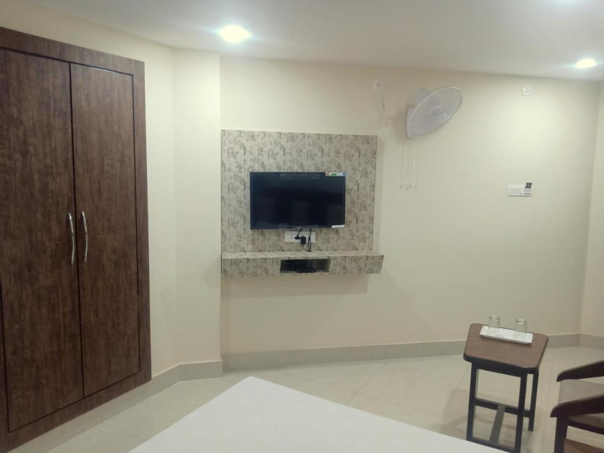 Hotel Shri Gourav Биканер Екстериор снимка