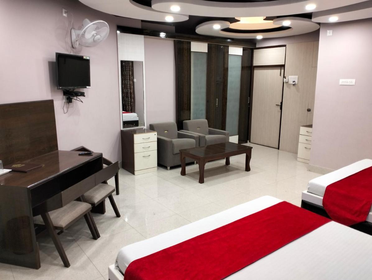 Hotel Shri Gourav Биканер Екстериор снимка
