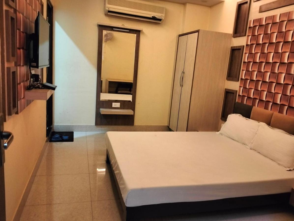 Hotel Shri Gourav Биканер Екстериор снимка