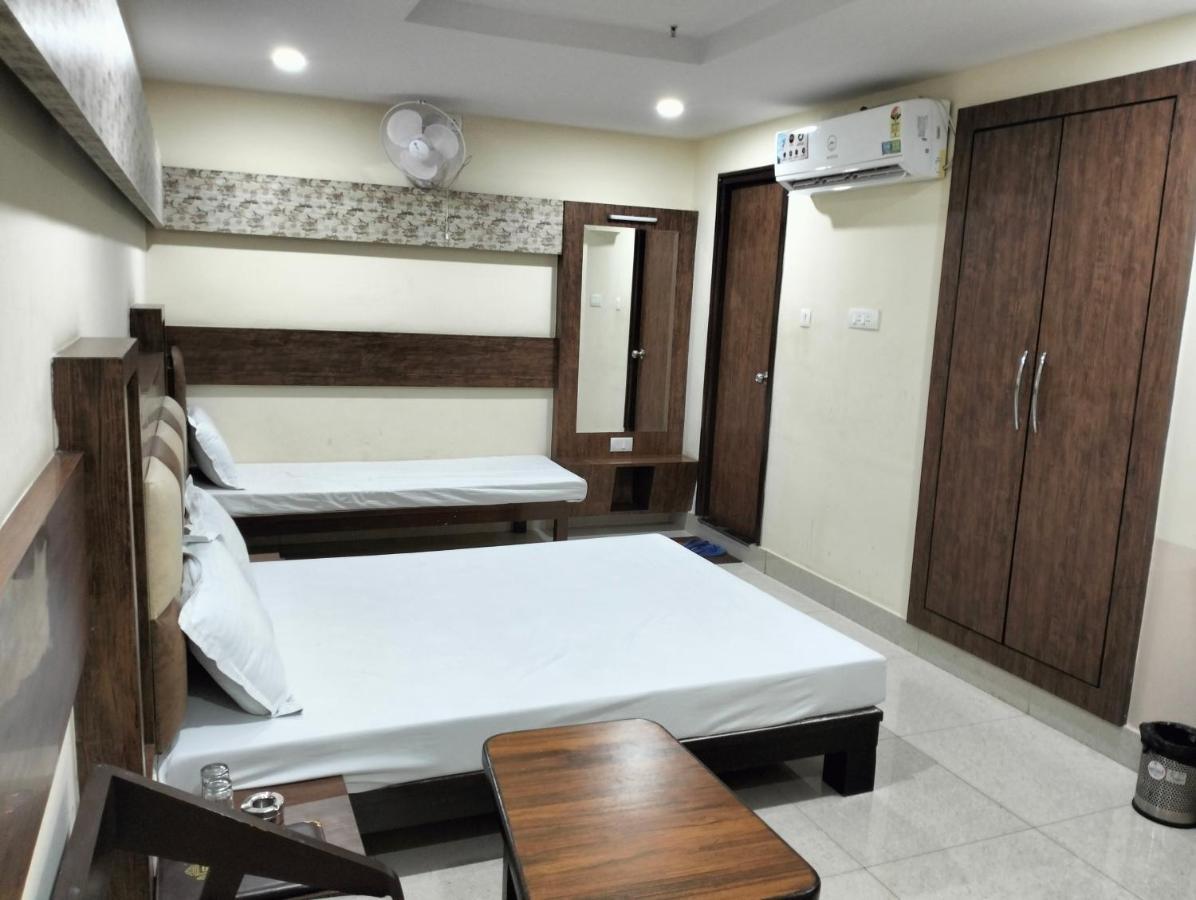 Hotel Shri Gourav Биканер Екстериор снимка